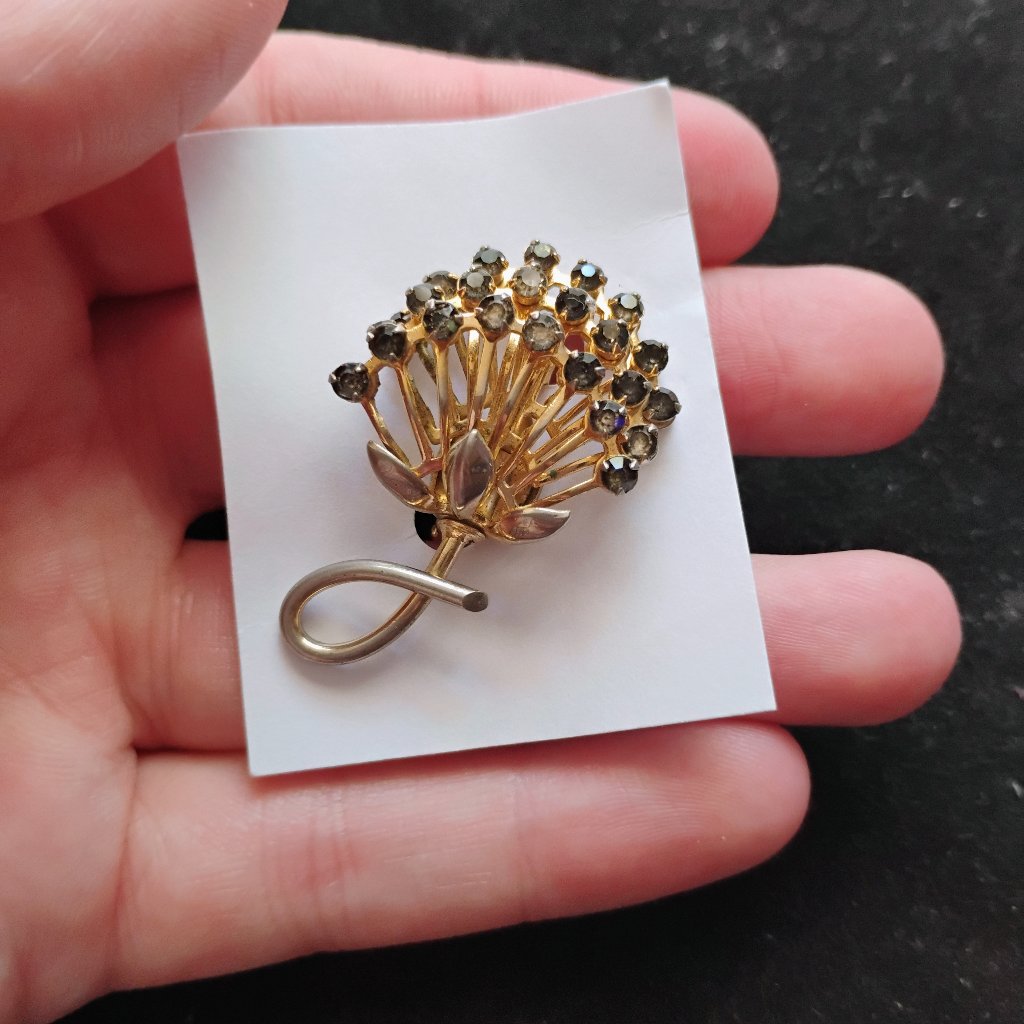 Vintage Floral Style Brooch
